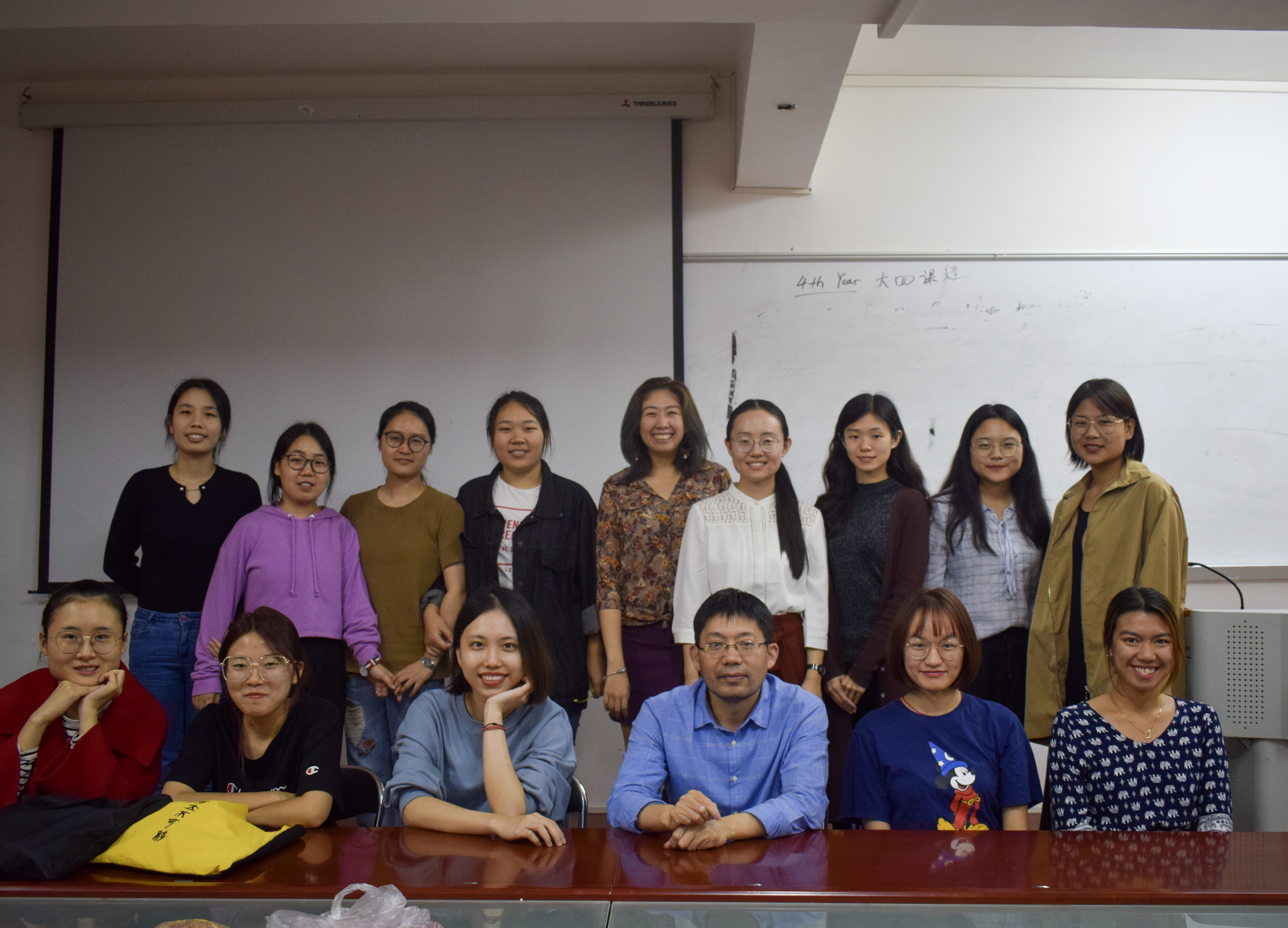 我院举办研究生首届“共读一本书”学习研讨会