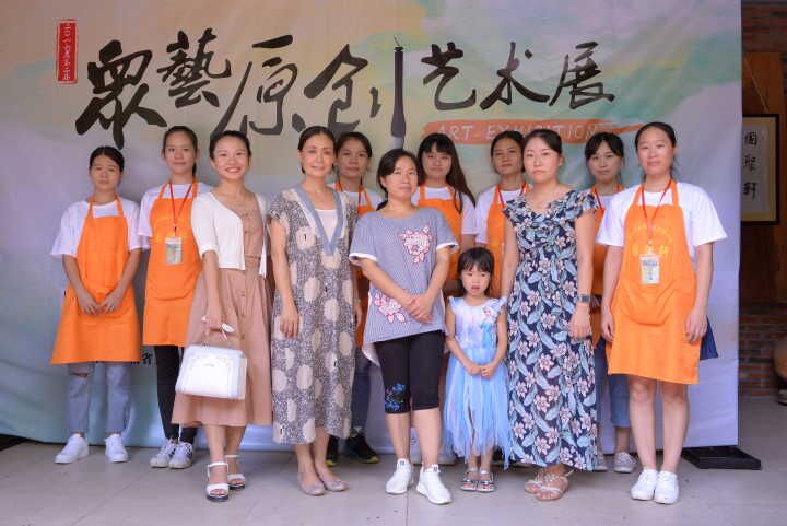 学院学前教育专业师生作品在海口市第二届众艺原创艺术展展出