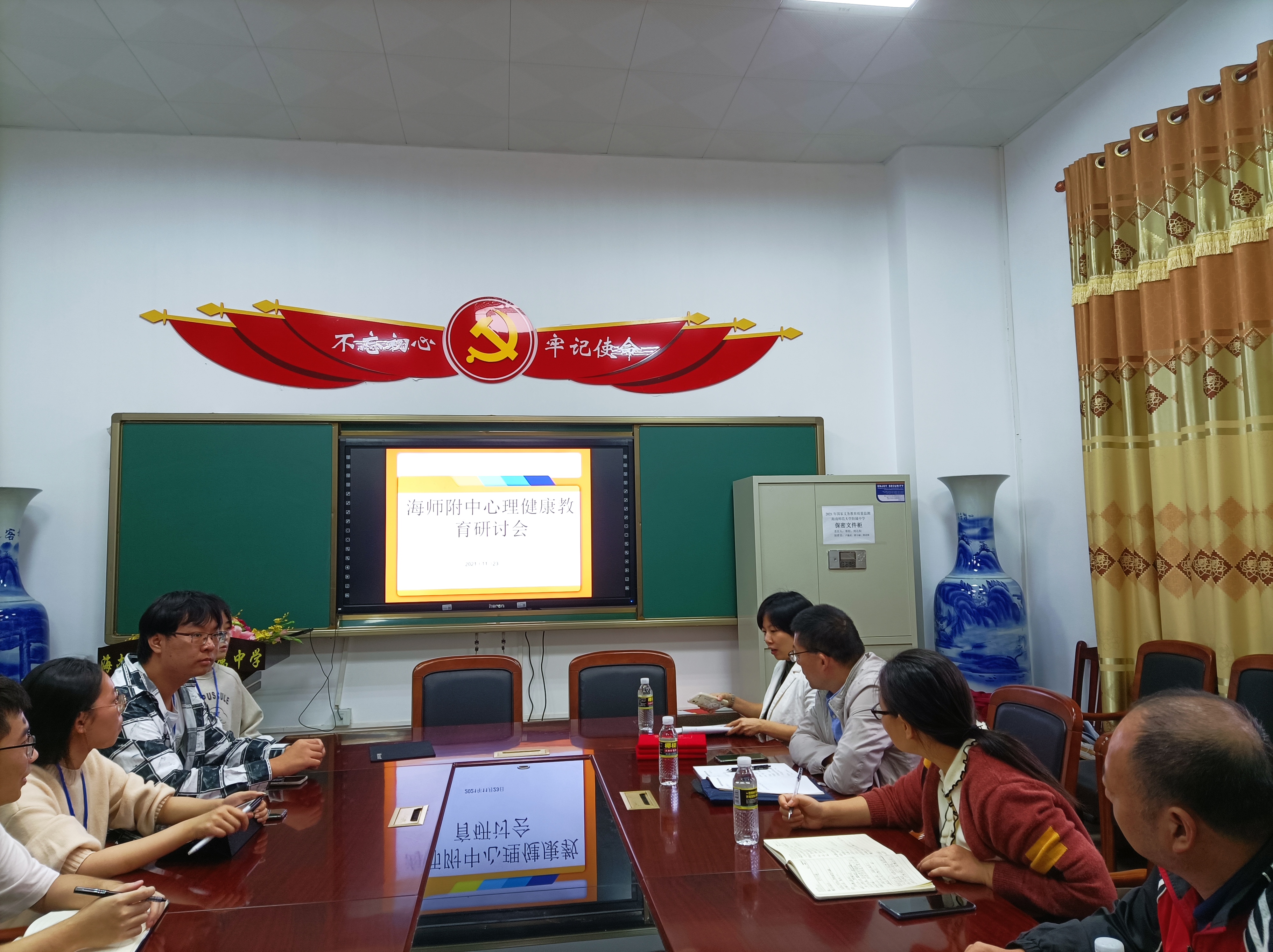 心理学院对2018级应用心理学专业实习生教育实习•研习工作进行中期检查