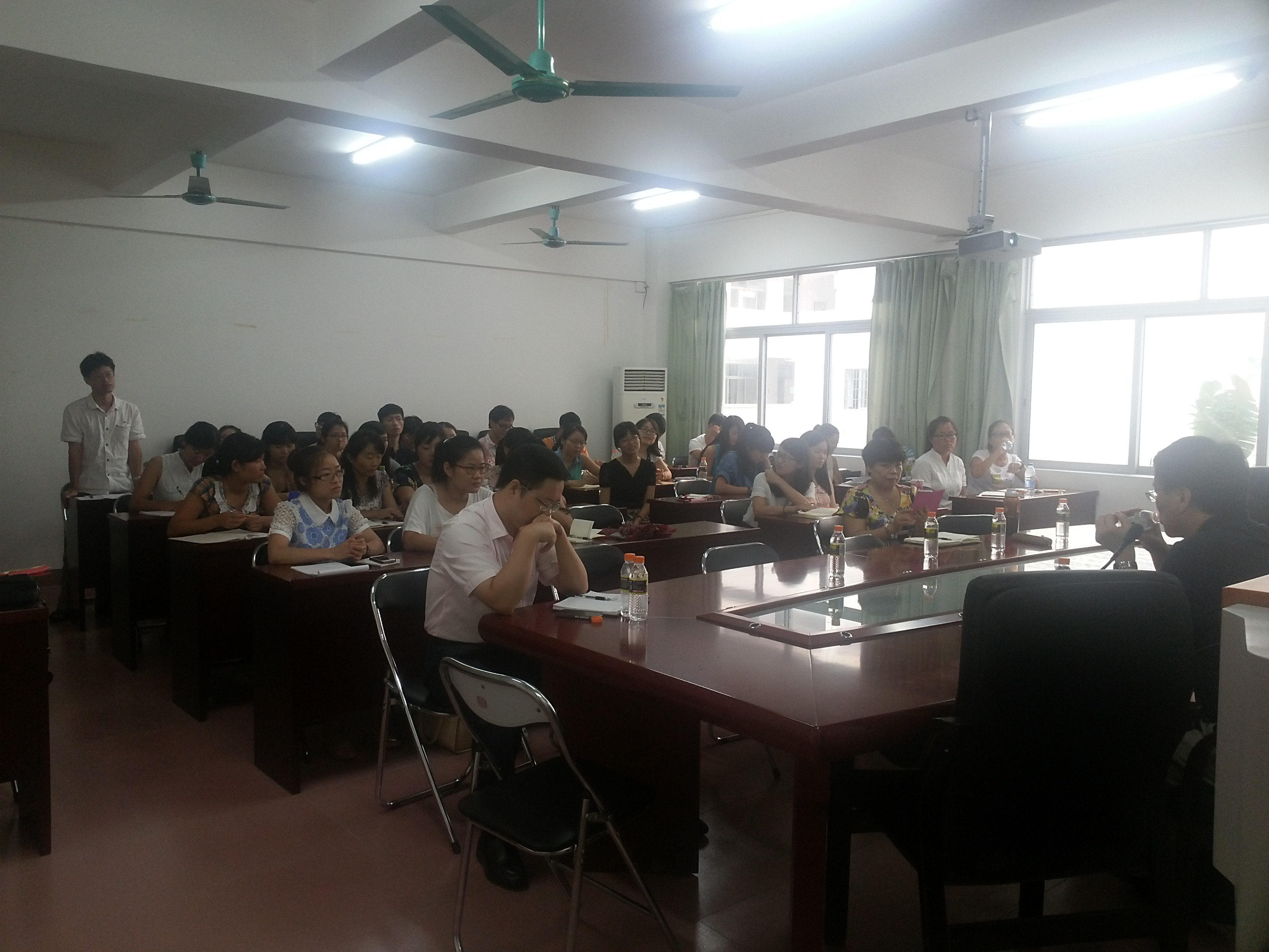 北京师范大学博士生导师褚宏启教授应邀到我院作学术报告